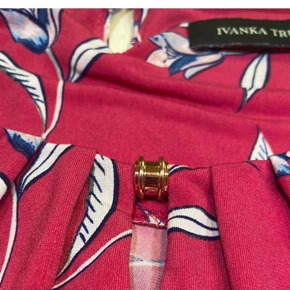 Ivanka Trump Pink Navy Floral Sleeveless Blouse Size M - Picture 8 of 10